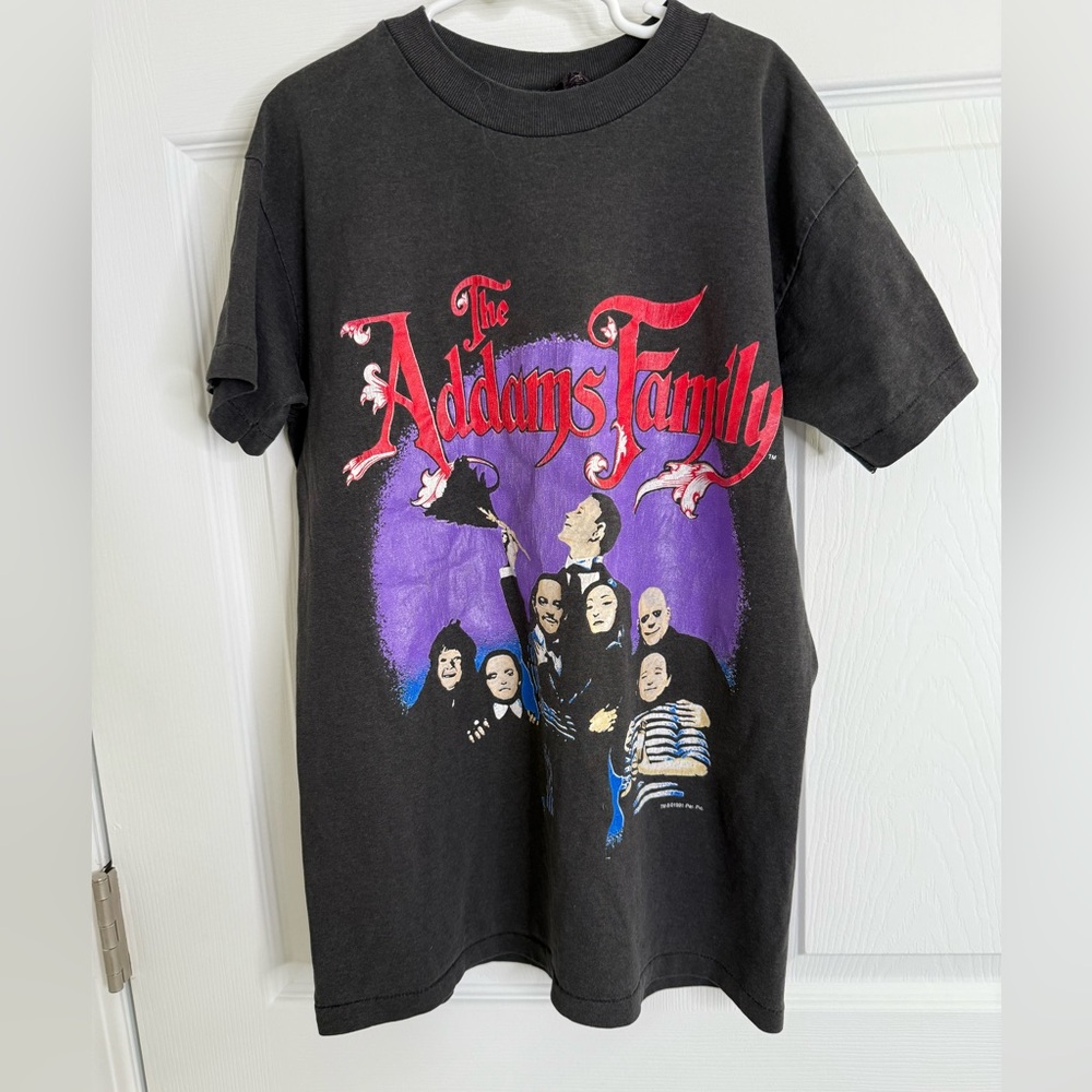 Vintage 1991 The Adam’s Family tee T Shirt women’s  size xs/s Single Oasis